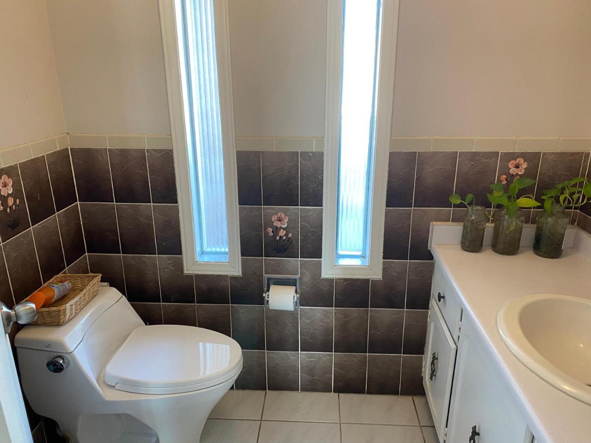Comfort Rooms Near Toronto Airport Mississauga Zewnętrze zdjęcie